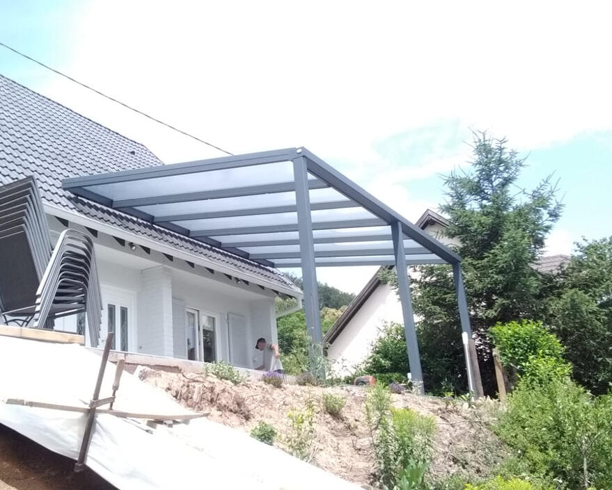 Pergola toit en verre, pose sur toiture